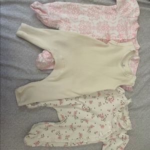 39 piece for girls PREMIE clothes. They have been lightly used if not brand new.